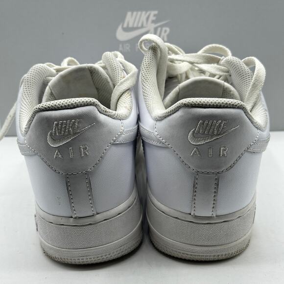 NIKE Air Force 1 '07 White Sz Men's 9.5 Women's 11 - Picture 5 of 7